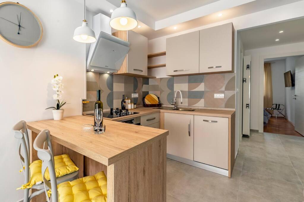 New Two Bedroom Apartment Maloni PUY Eksteriør bilde