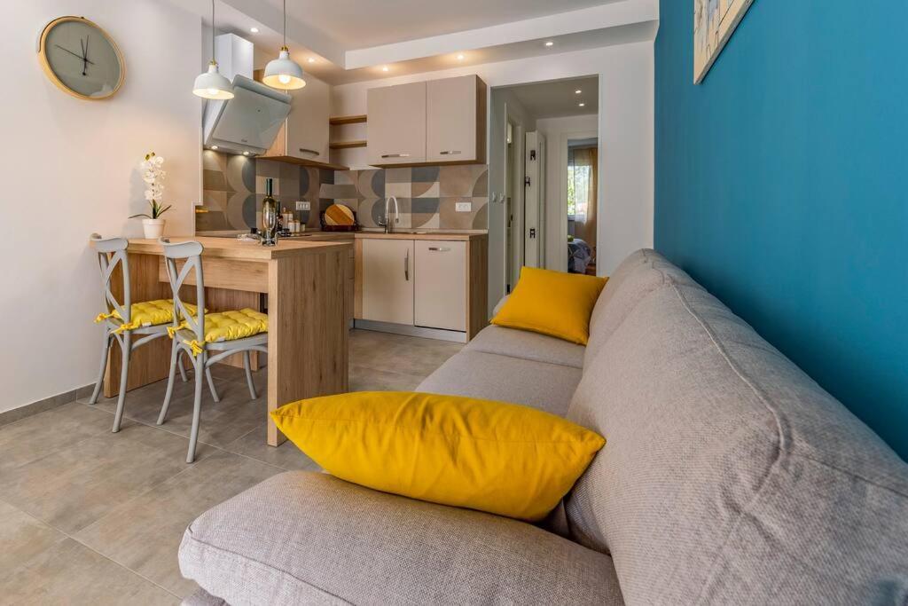New Two Bedroom Apartment Maloni PUY Eksteriør bilde